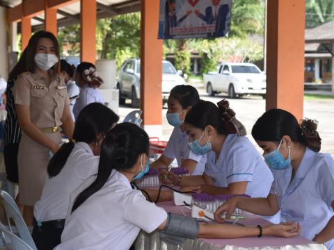 โครงการตรวจสุขภาพนักเรียน นักศึกษา ประจำปีการศึกษา 2563 ณ หอประช