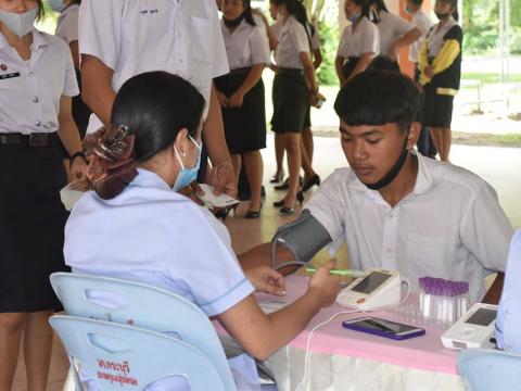 โครงการตรวจสุขภาพนักเรียน นักศึกษา ประจำปีการศึกษา 2563 ณ หอประช
