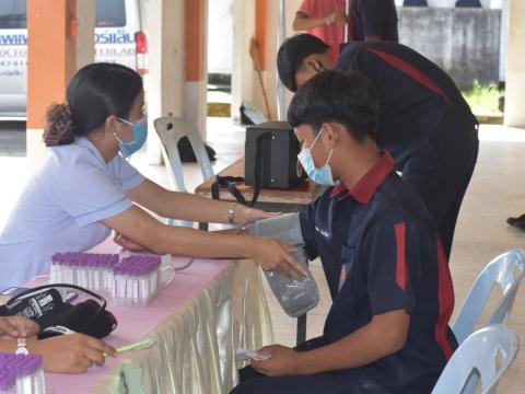 โครงการตรวจสุขภาพนักเรียน นักศึกษา ประจำปีการศึกษา 2563 ณ หอประช