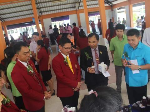 ภาพจัดการแข่งขัน การประกวดสิ่งประดิษฐ์ของคนรุ่นใหม่ ระดับ อศจ.ระ